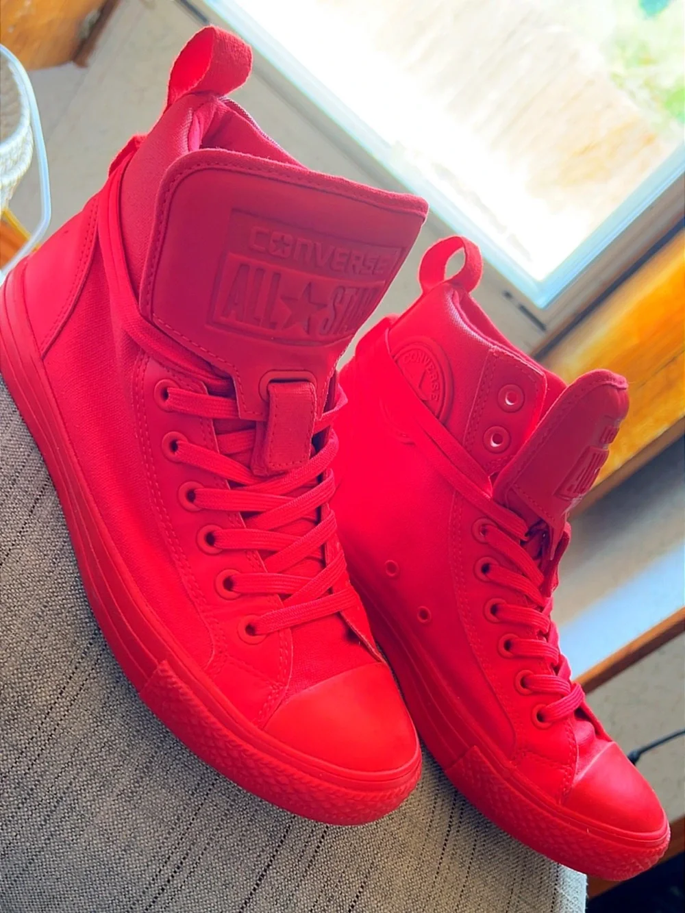 Converse All Star Red High Top Sneakers – Unisex Size 7.5